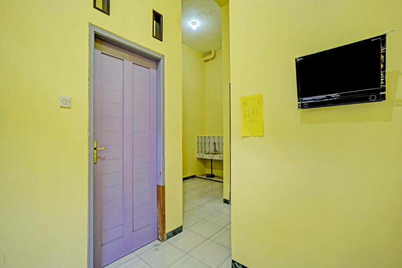 Oyo 3298 Bromo Guest House Family 말랑 외부 사진